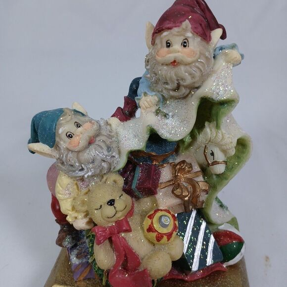 Vintage Santa’s Workbench Cast Iron Resin Stocking Holder 1995 Holiday Decor - Picture 5 of 8